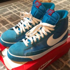 Nike blazers size 10